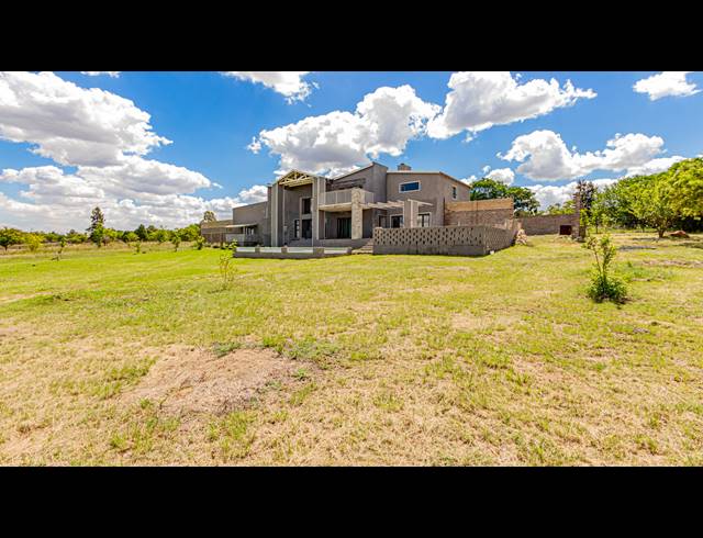 8,566M² FARM FOR SALE IN FARMALL AH